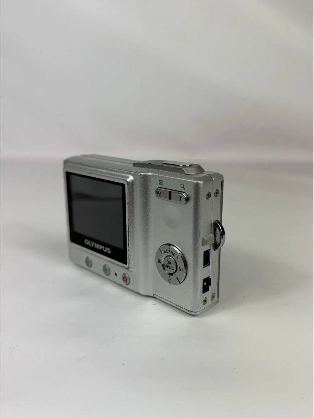 Olympus CAMEDIA X-600 5 Megapixels Digital Camera NOT TESTED No Charger Or Batt.